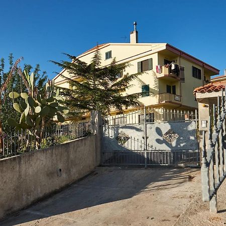 Bouganville House - Casa Vacanze Triparni Luaran gambar